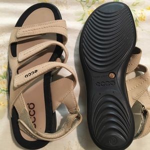 Ecco Light Leather Sandals